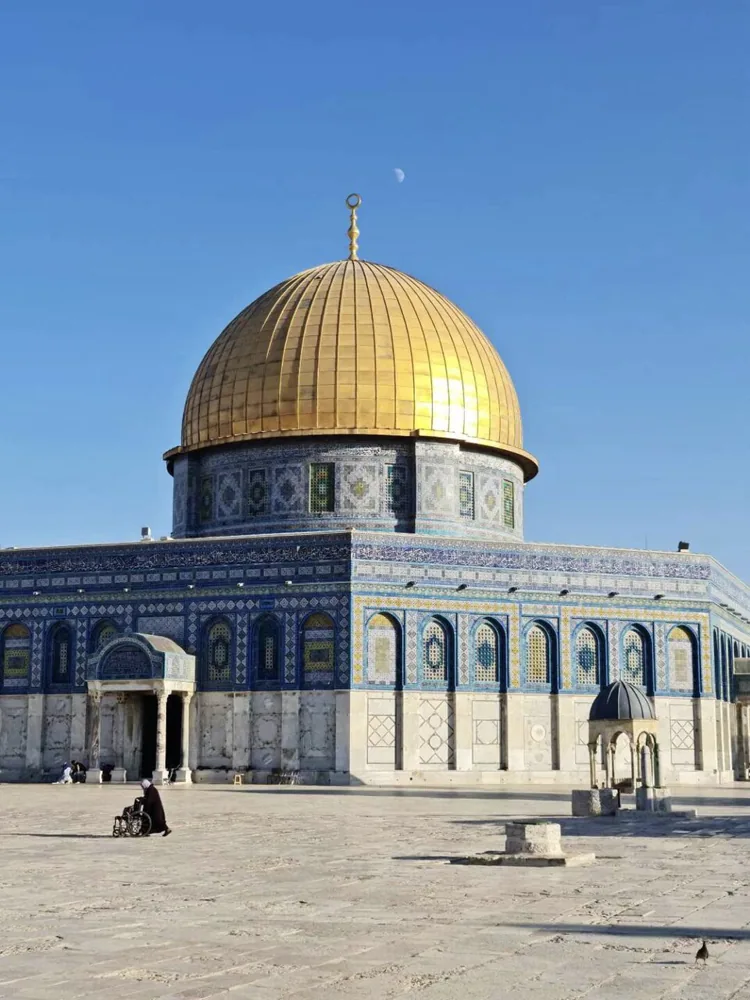 Dome of the Rock, Umayyad, for Caliph Abd al-Malik, completed AD 691 to 692